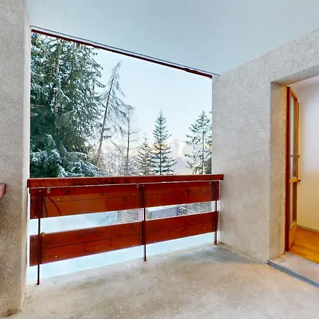 게스트하우스 De L Ours Authentic Etage Fontaine 14 Pers *