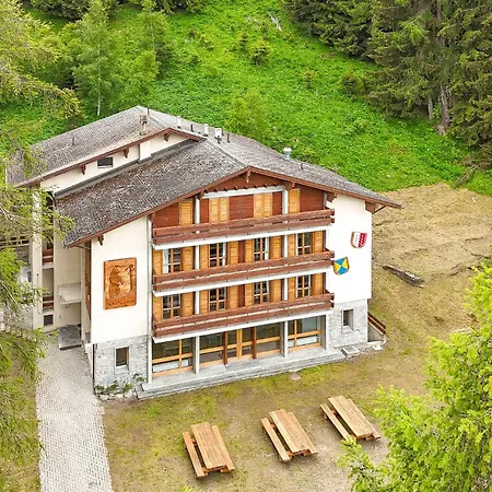 De L Ours Authentic Etage Fontaine 14 Pers 招待所