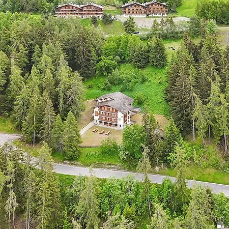 게스트하우스 De L Ours Authentic Etage Fontaine 14 Pers