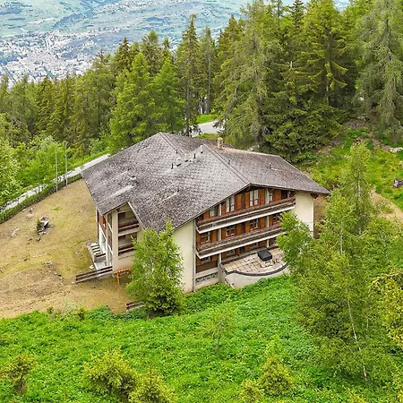 게스트하우스 De L Ours Authentic Etage Fontaine 14 Pers *